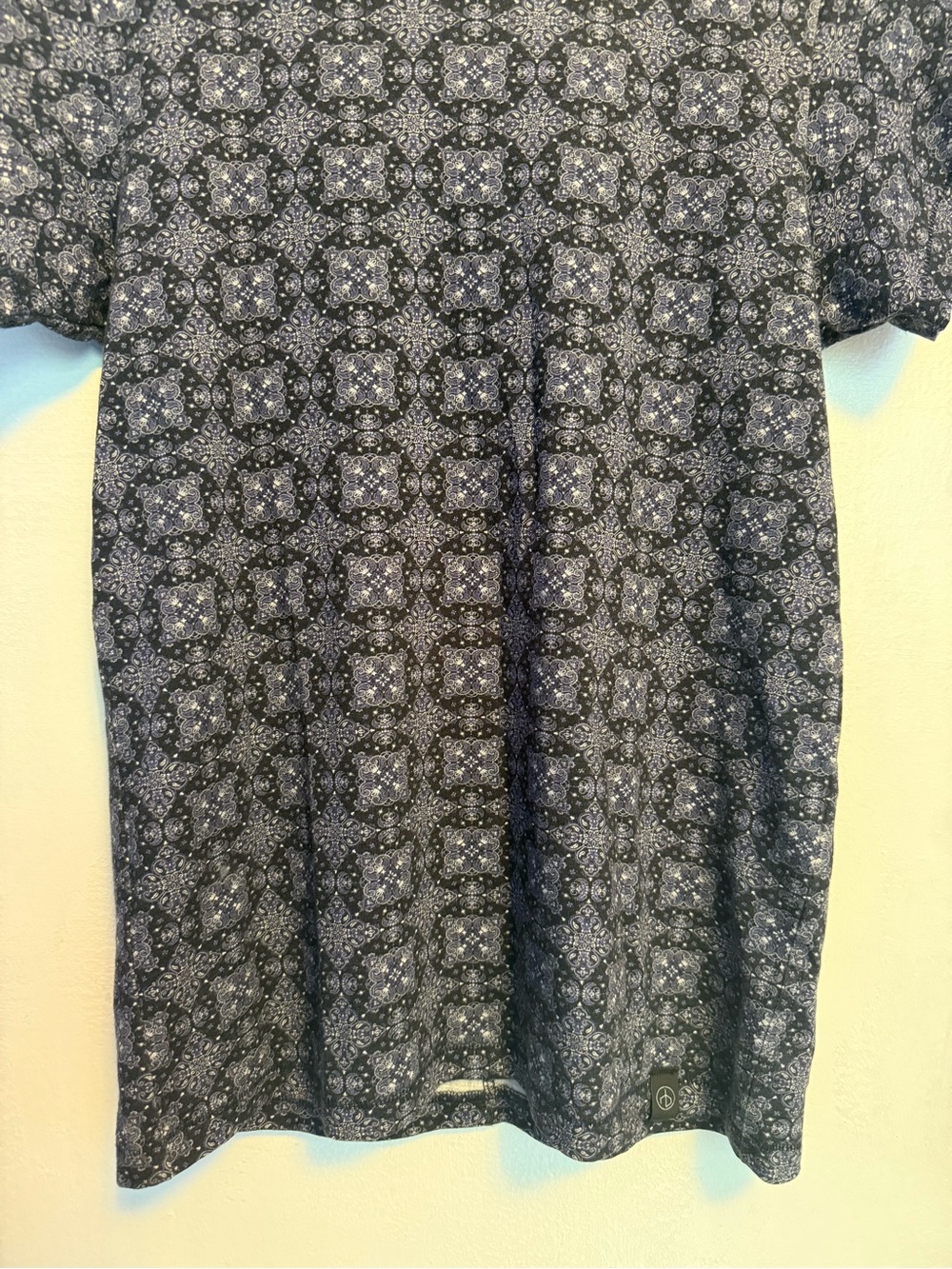 Rag & Bone Allover Angle Paisley Tee in Midnight - Picture 7 of 14